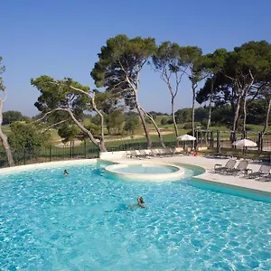 Aparthotel Madame Provence Country Club